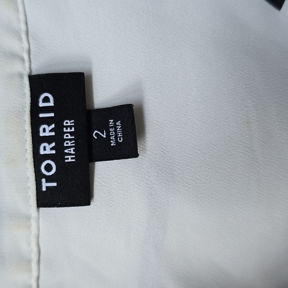 Torrid Harper Flutter Sleeve Blouse Black White Stripe 2X - Picture 8 of 14